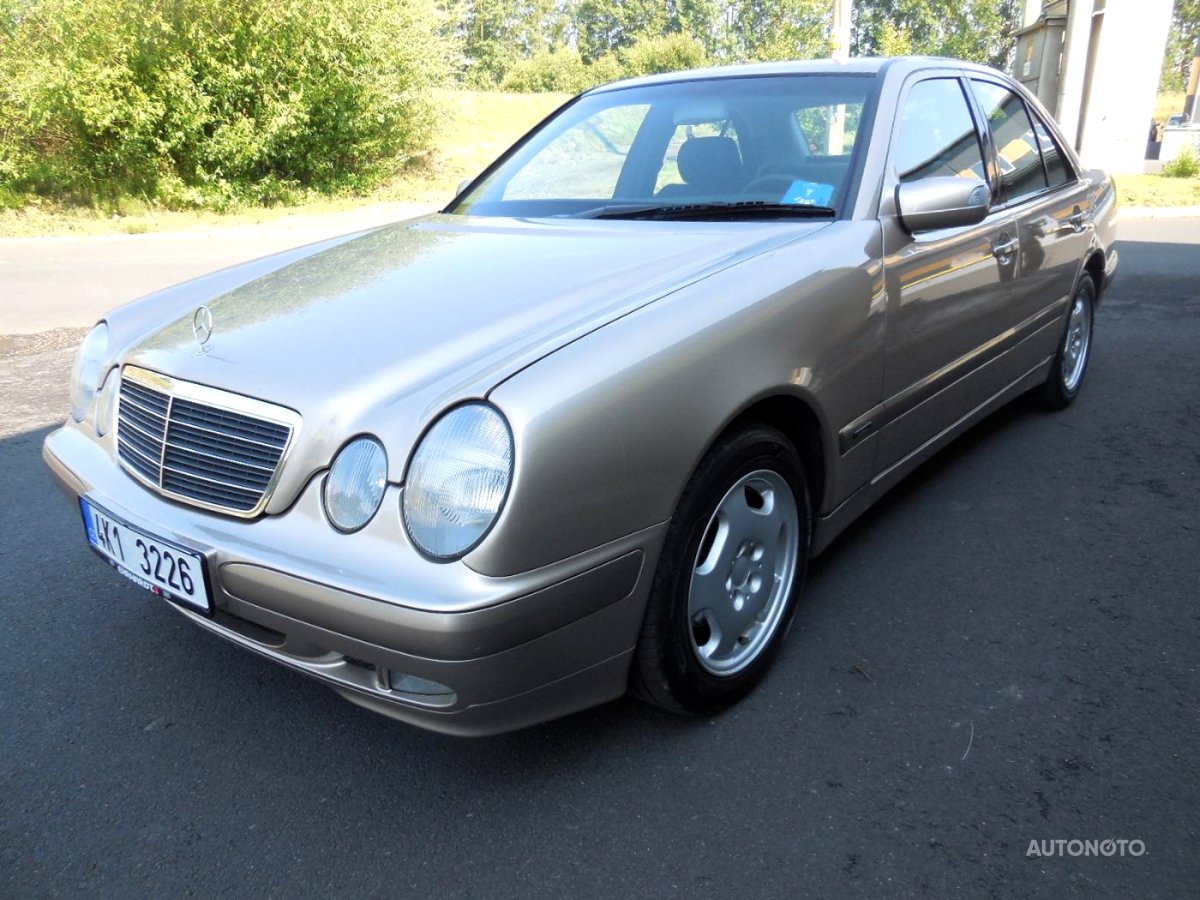 Mercedes-Benz Třídy E, 2000 - pohled č. 3