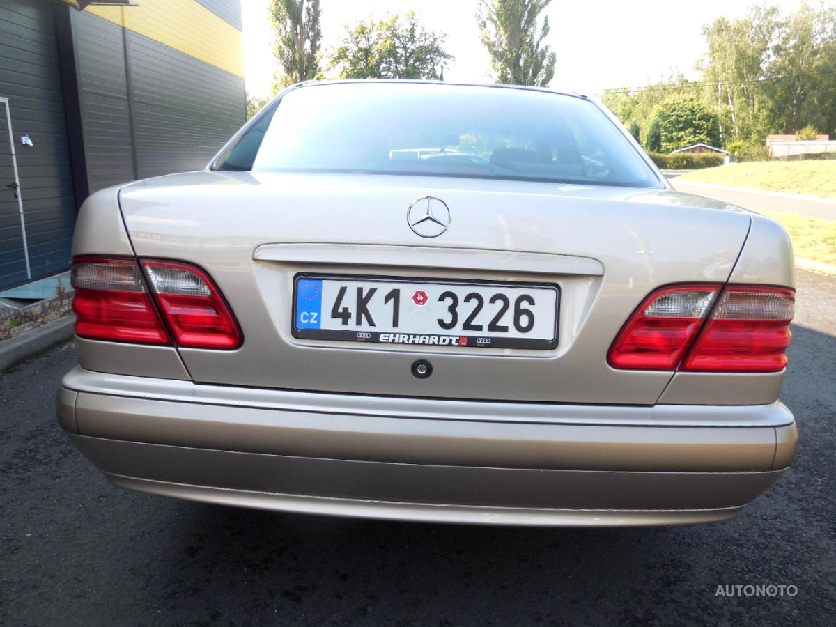 Mercedes-Benz Třídy E, 2000 - pohled č. 6