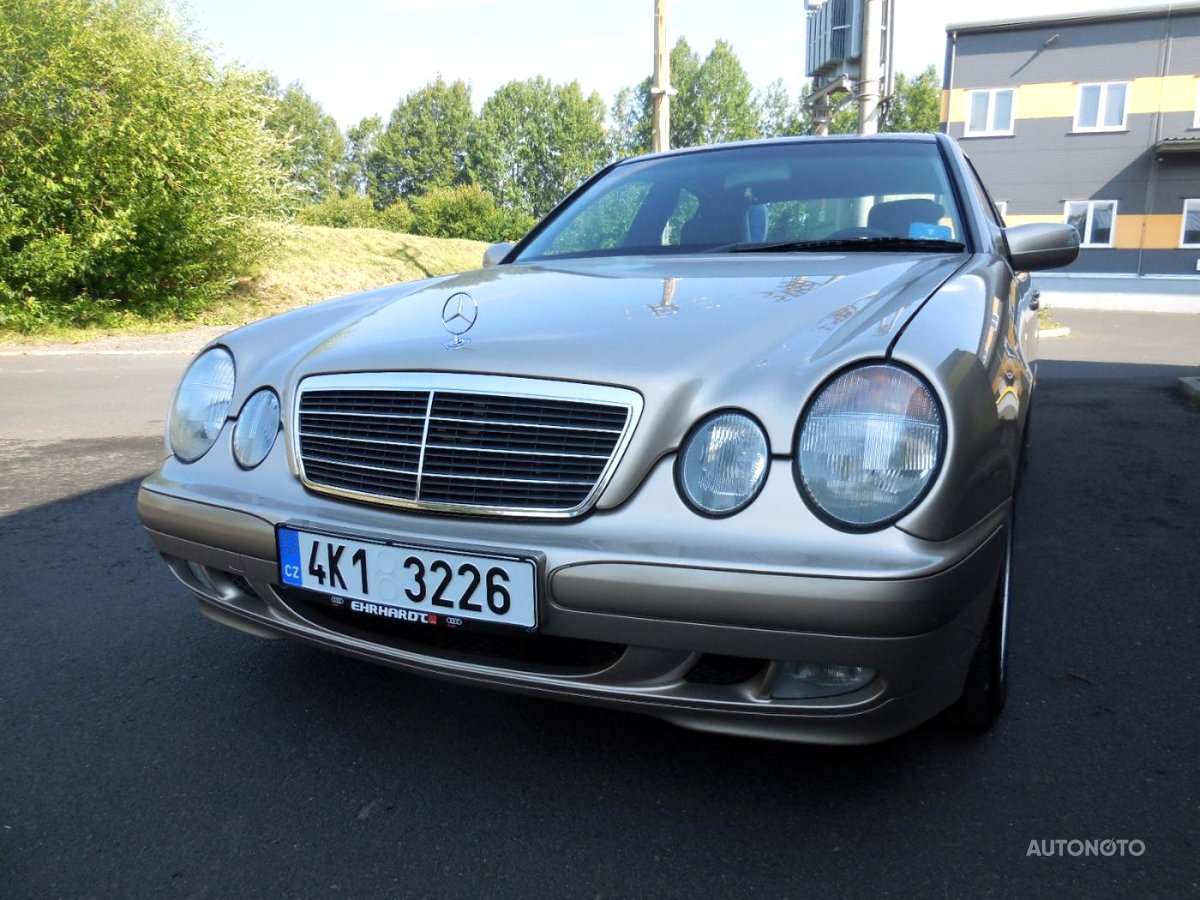 Mercedes-Benz Třídy E, 2000 - pohled č. 8