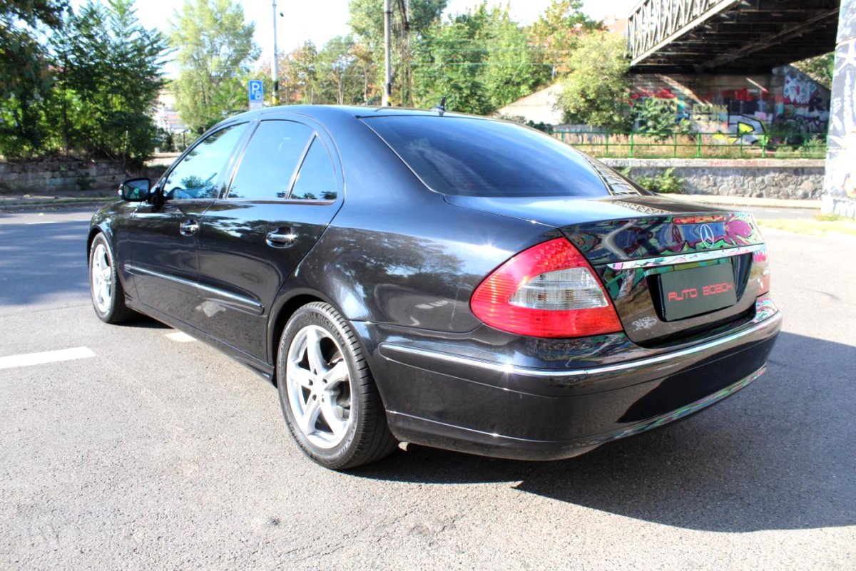 Mercedes-Benz Třídy E, 2006 - pohled č. 4