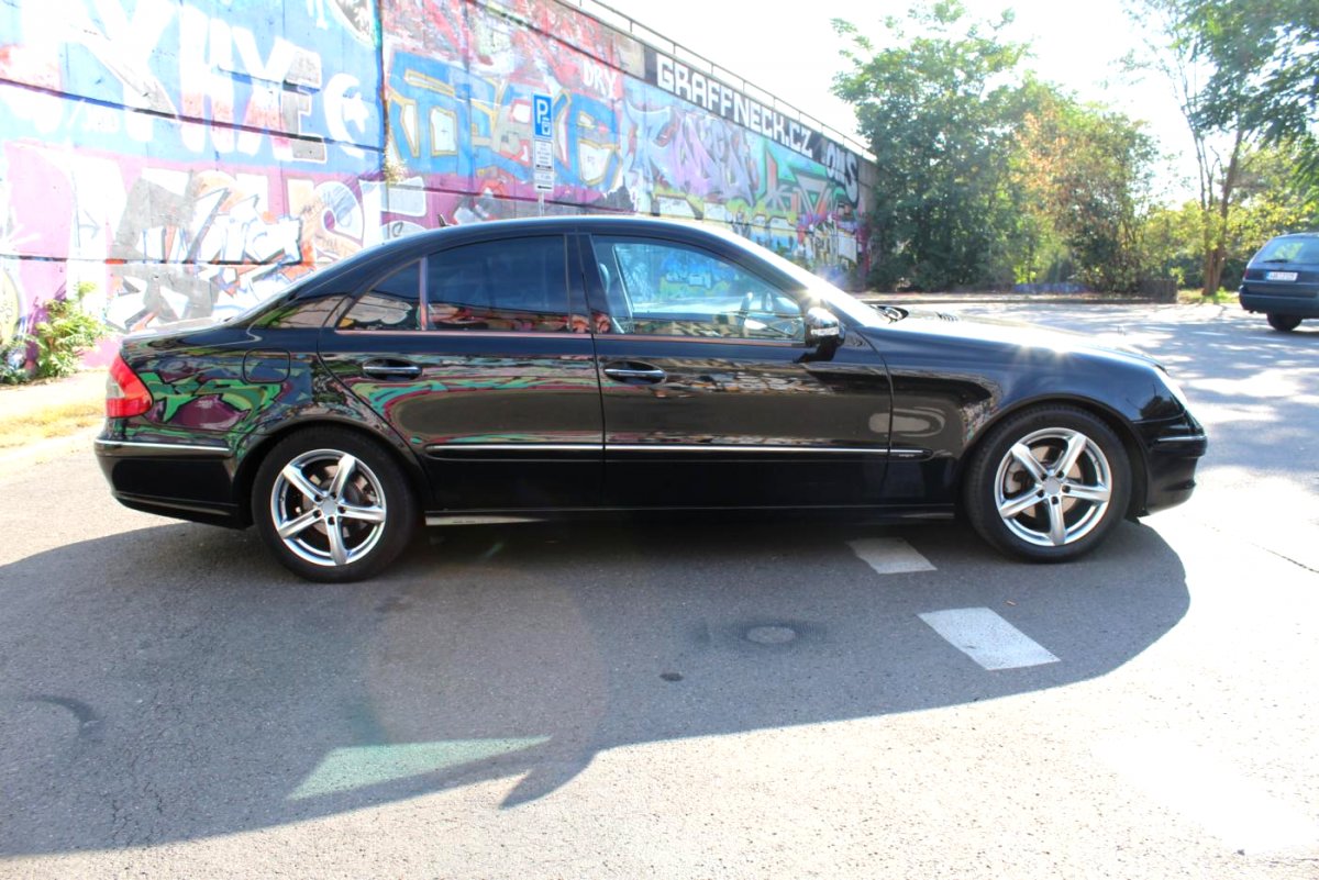 Mercedes-Benz Třídy E, 2006 - pohled č. 7