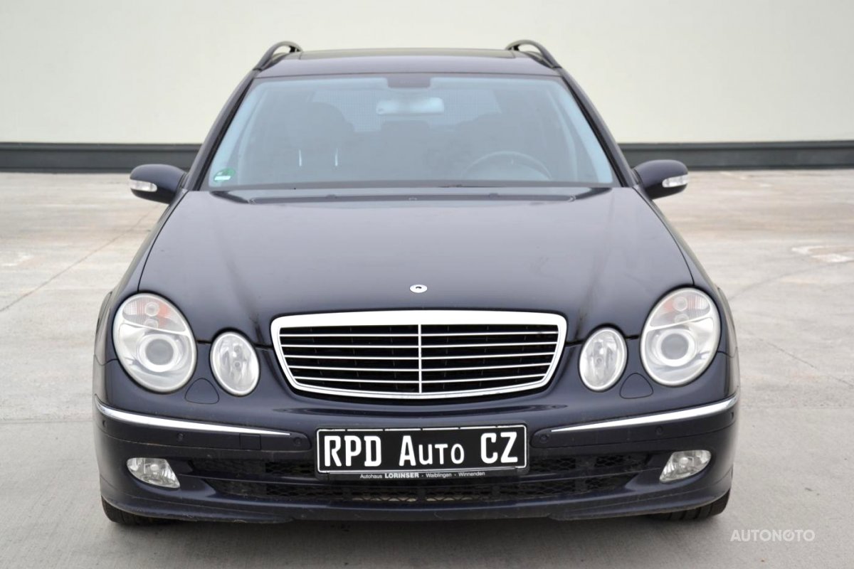 Mercedes-Benz Třídy E, 2004 - pohled č. 2