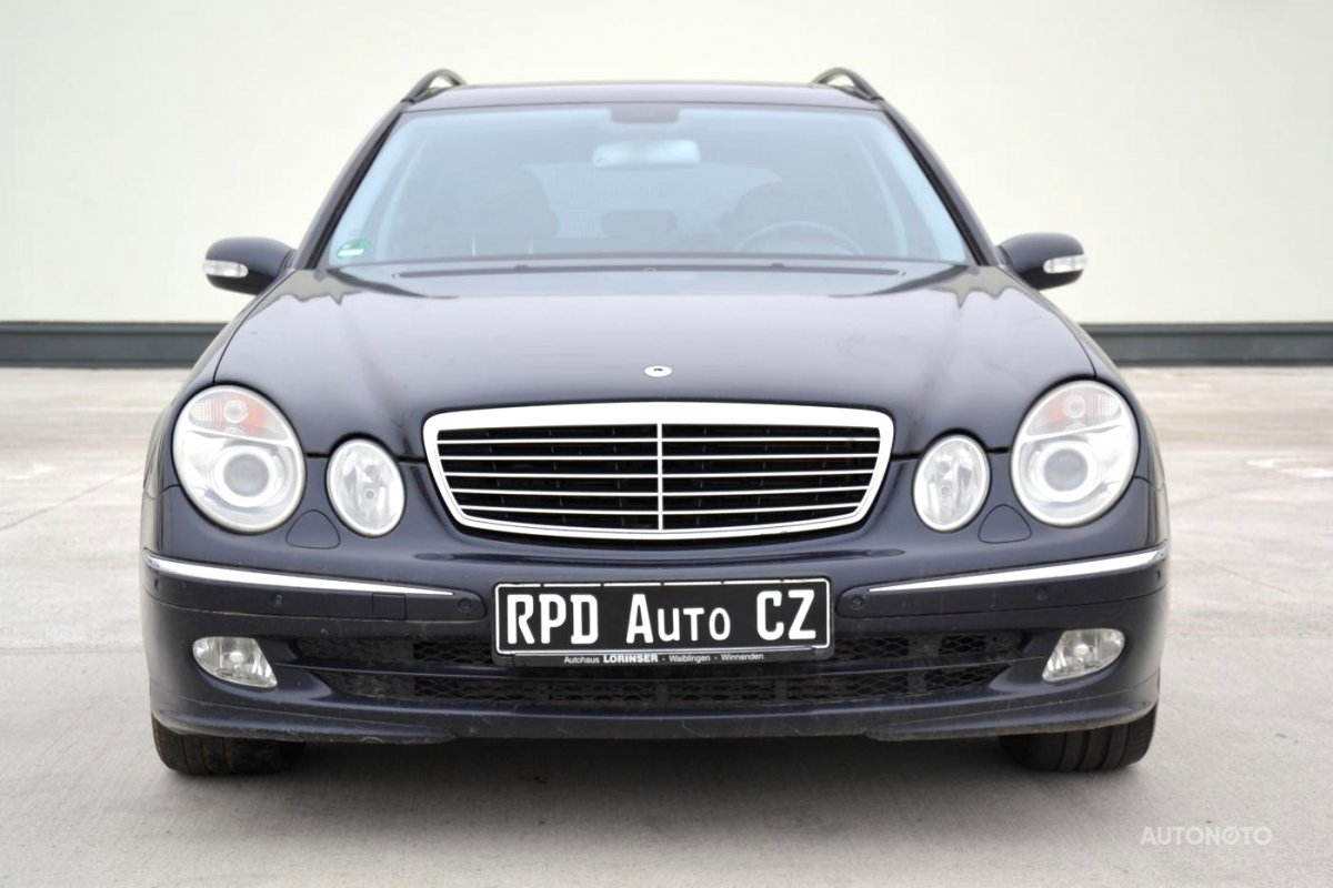 Mercedes-Benz Třídy E, 2004 - pohled č. 3