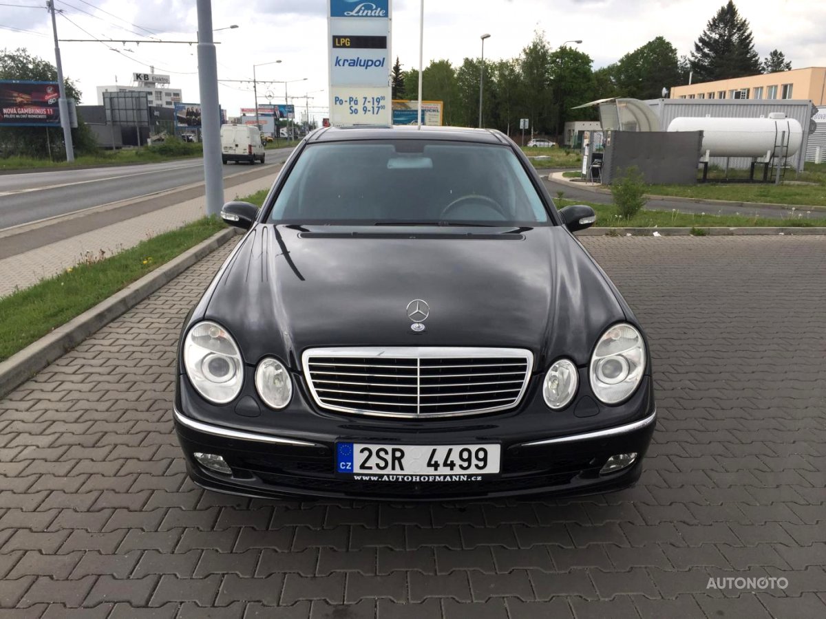 Mercedes-Benz Třídy E, 2003 - pohled č. 3