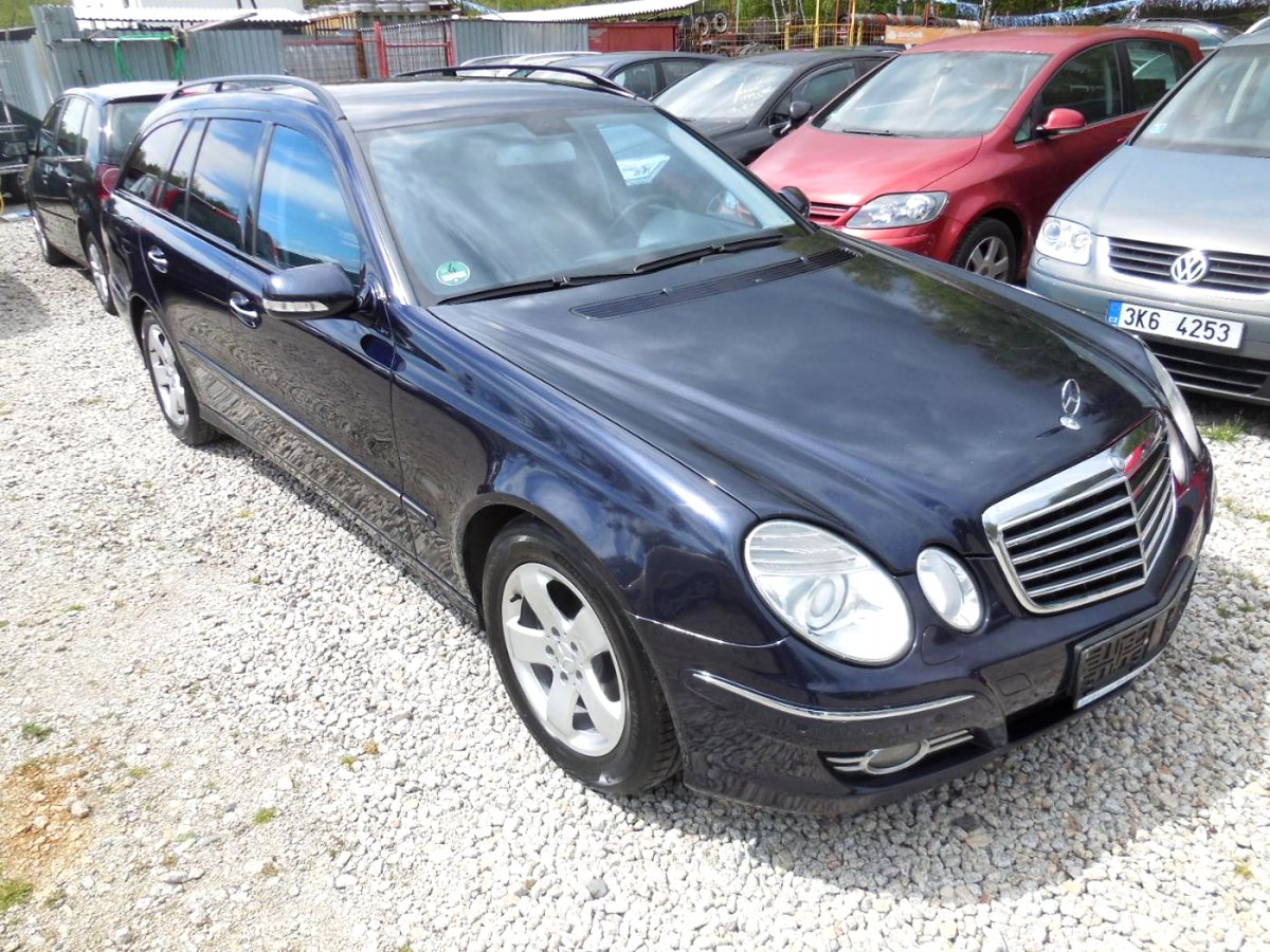 Mercedes-Benz Třídy E, 2009 - pohled č. 2