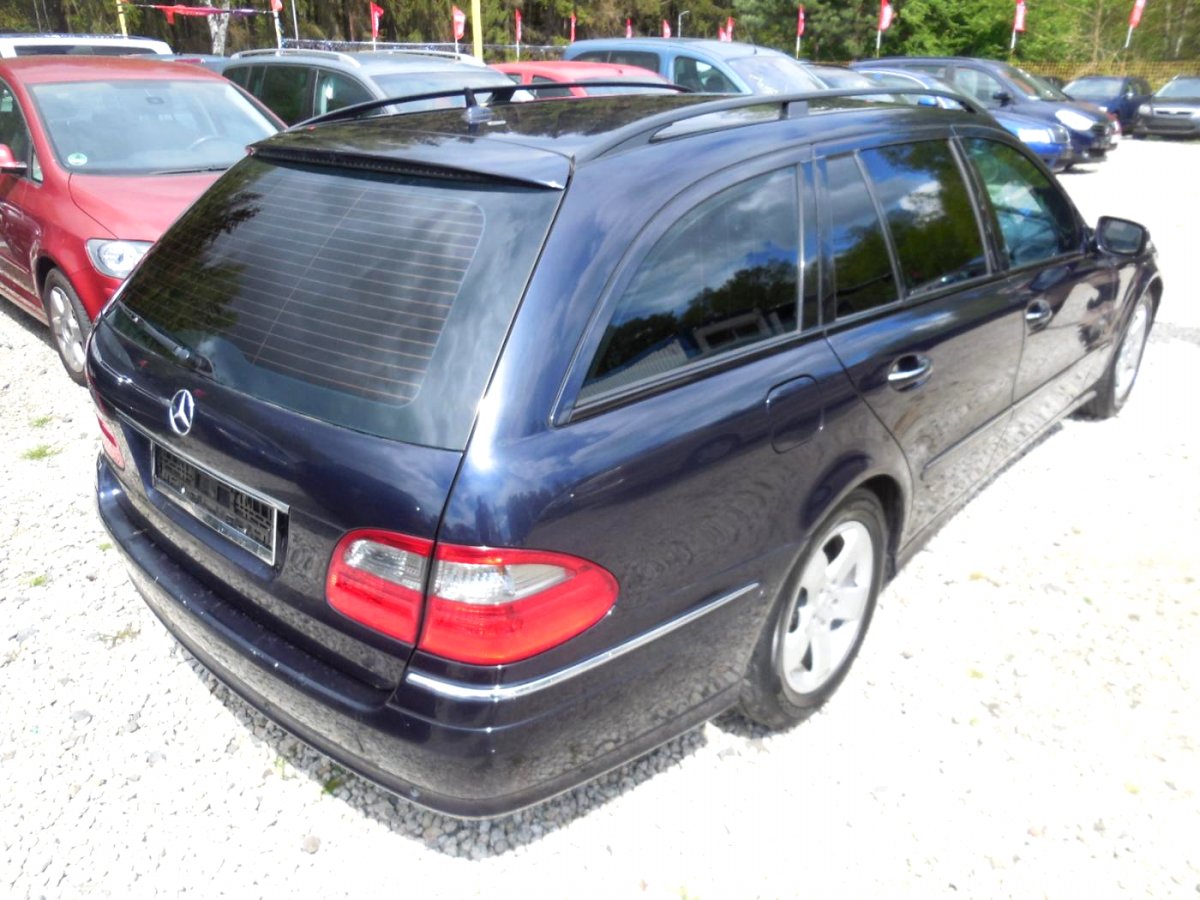 Mercedes-Benz Třídy E, 2009 - pohled č. 3