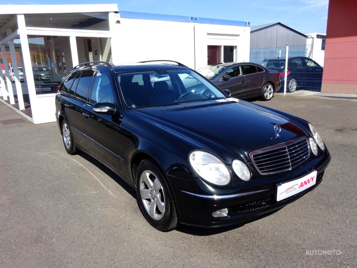 Mercedes-Benz Třídy E, 2003 - pohled č. 1