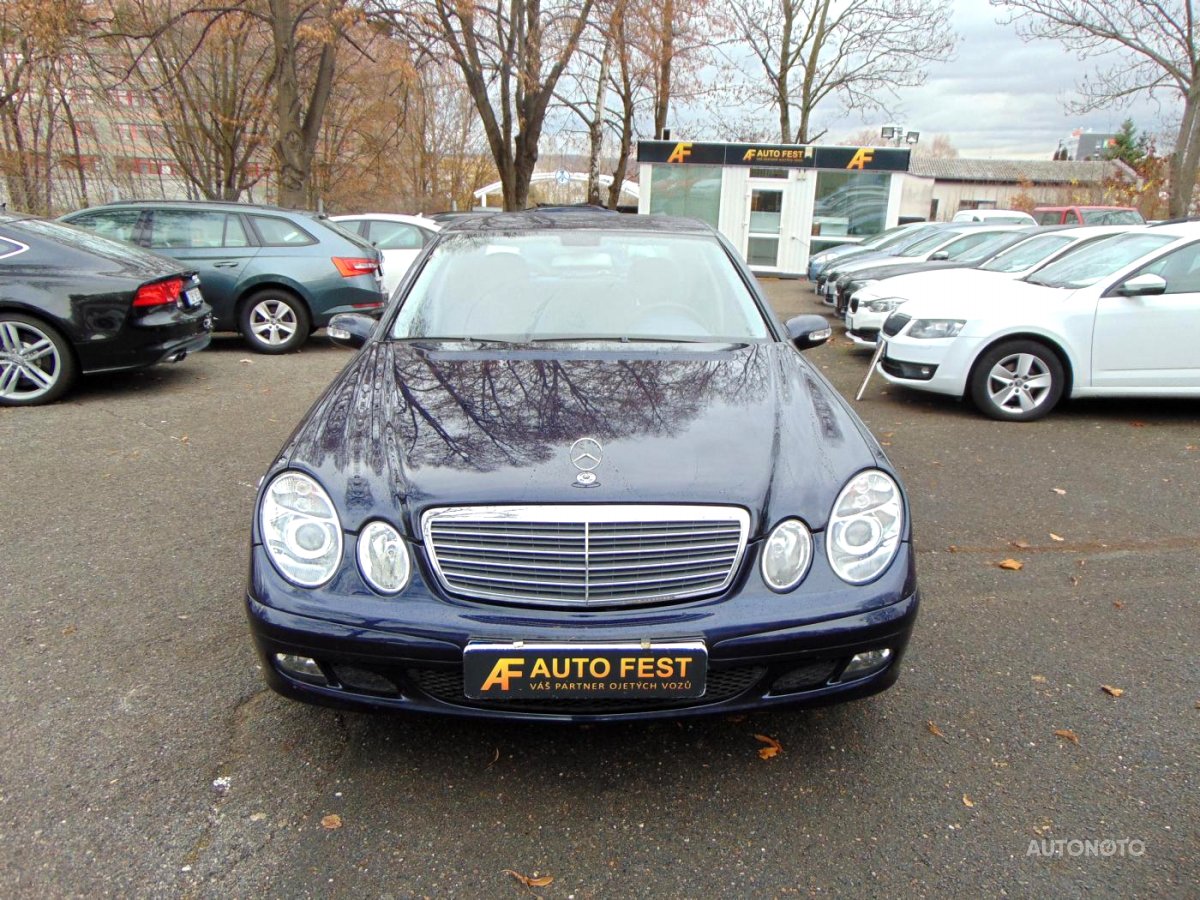 Mercedes-Benz Třídy E, 2005 - pohled č. 3