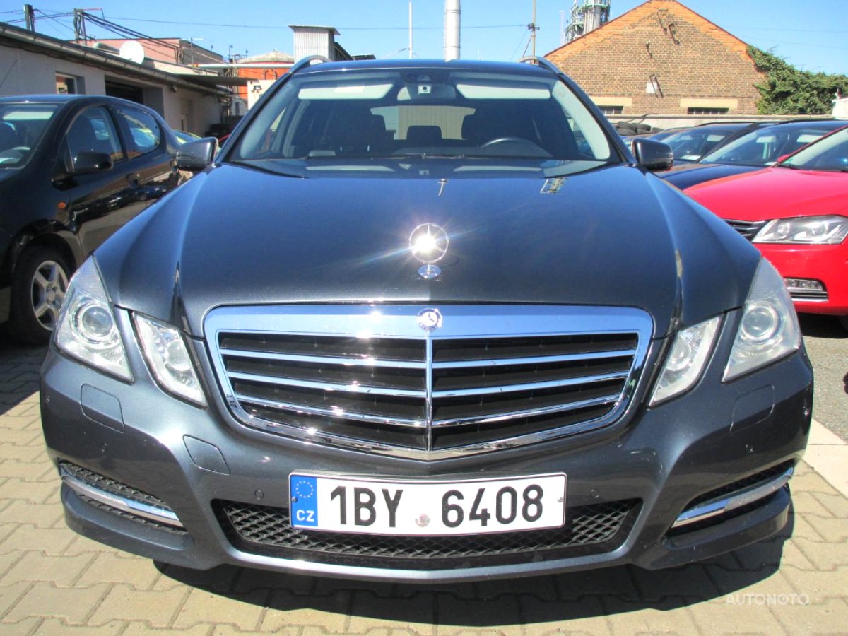 Mercedes-Benz Třídy E, 2012 - pohled č. 2