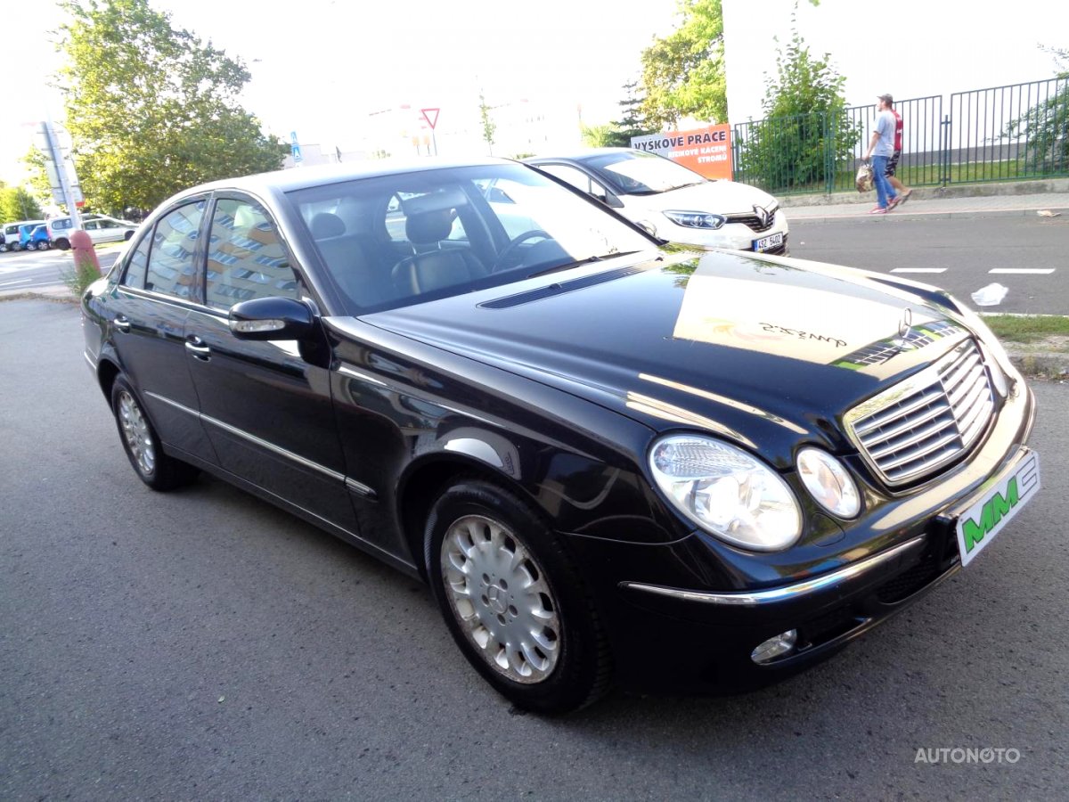 Mercedes-Benz Třídy E, 2003 - pohled č. 3