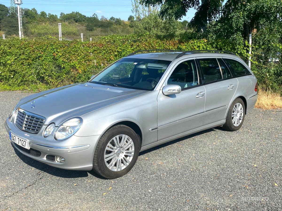 Mercedes-Benz Třídy E, 2003 - pohled č. 1