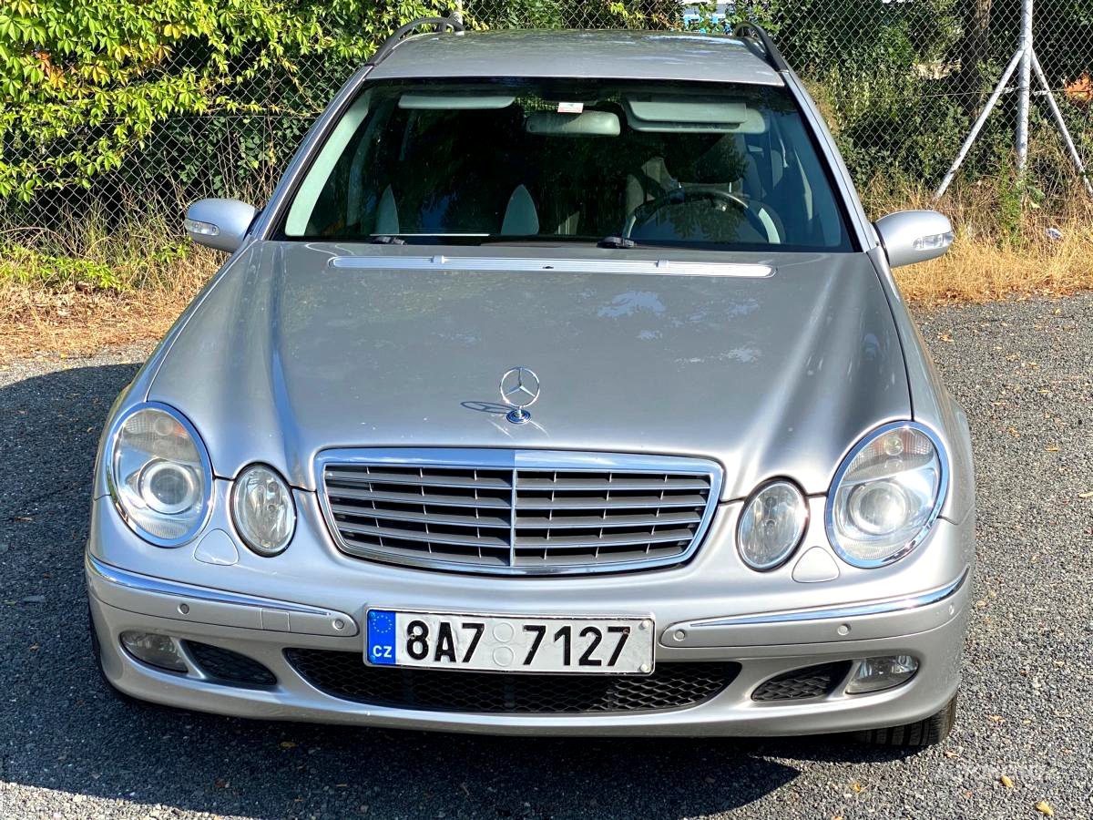 Mercedes-Benz Třídy E, 2003 - pohled č. 3