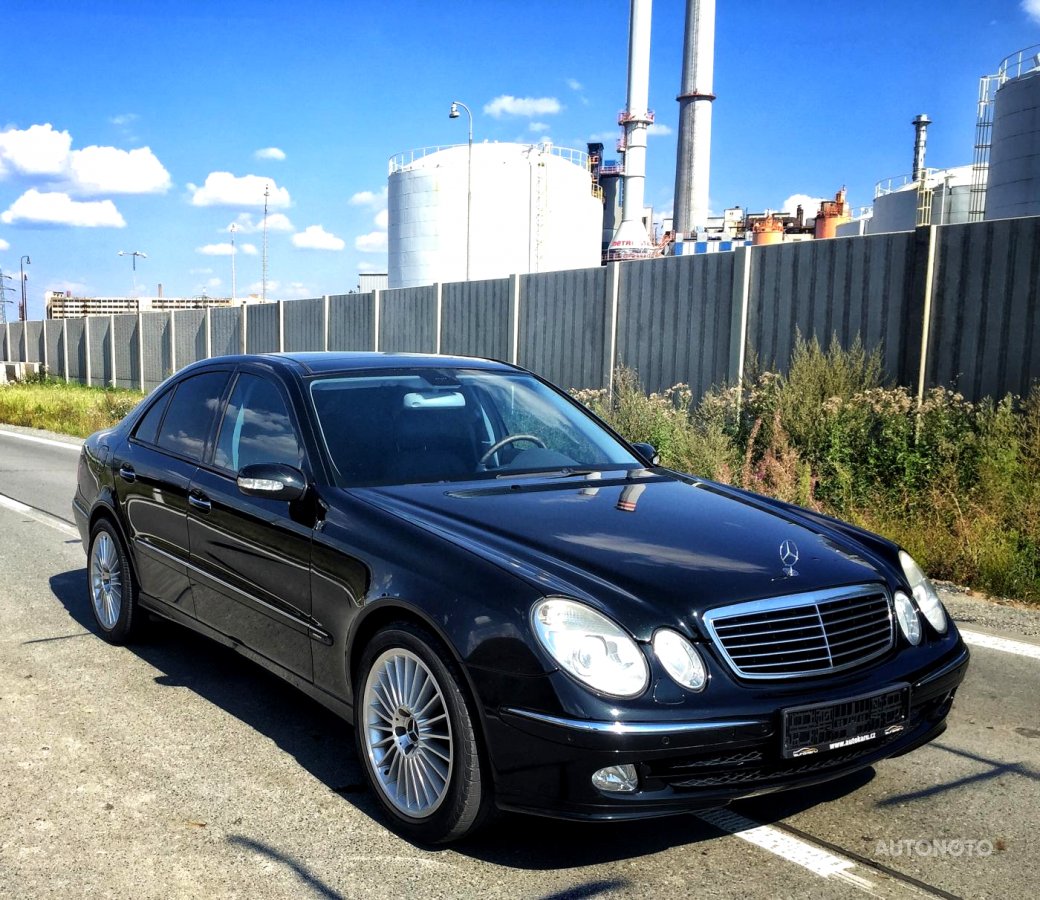 Mercedes-Benz Třídy E, 2003 - pohled č. 1