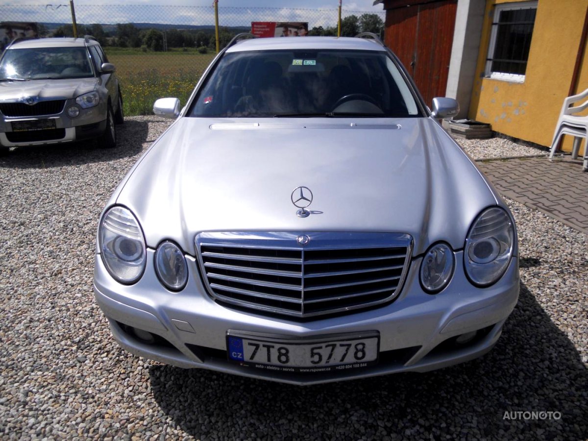 Mercedes-Benz Třídy E, 2008 - pohled č. 2