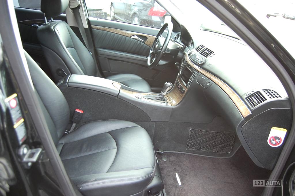Mercedes-Benz Třídy E, 2008 - pohled č. 12