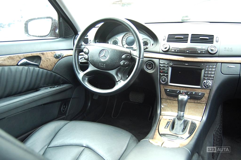 Mercedes-Benz Třídy E, 2008 - pohled č. 15