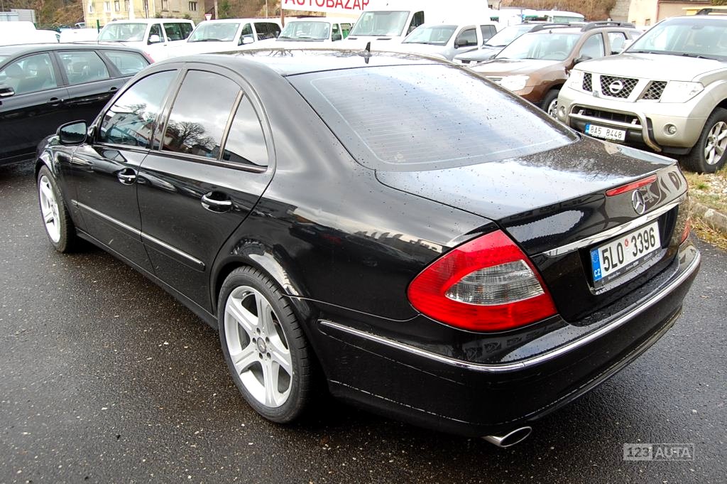 Mercedes-Benz Třídy E, 2008 - pohled č. 3