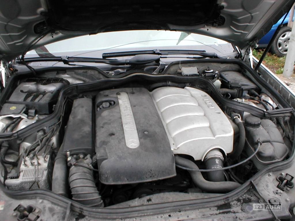 Mercedes-Benz Třídy E, 2002 - pohled č. 14
