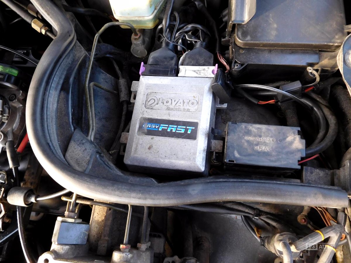 Mercedes-Benz Třídy E, 1997 - pohled č. 12