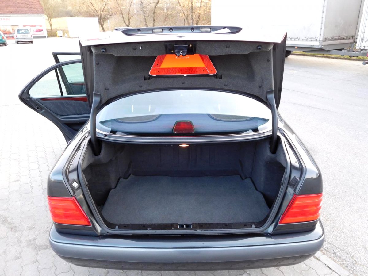 Mercedes-Benz Třídy E, 1997 - pohled č. 14