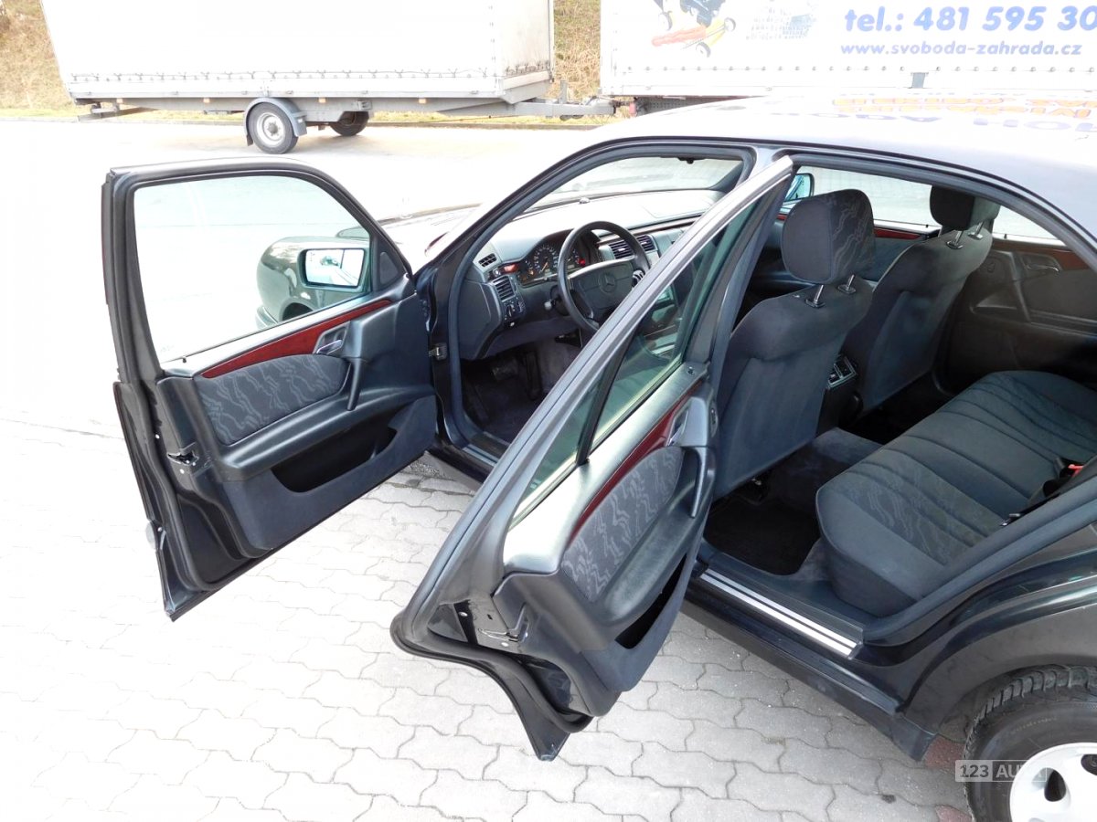 Mercedes-Benz Třídy E, 1997 - pohled č. 15