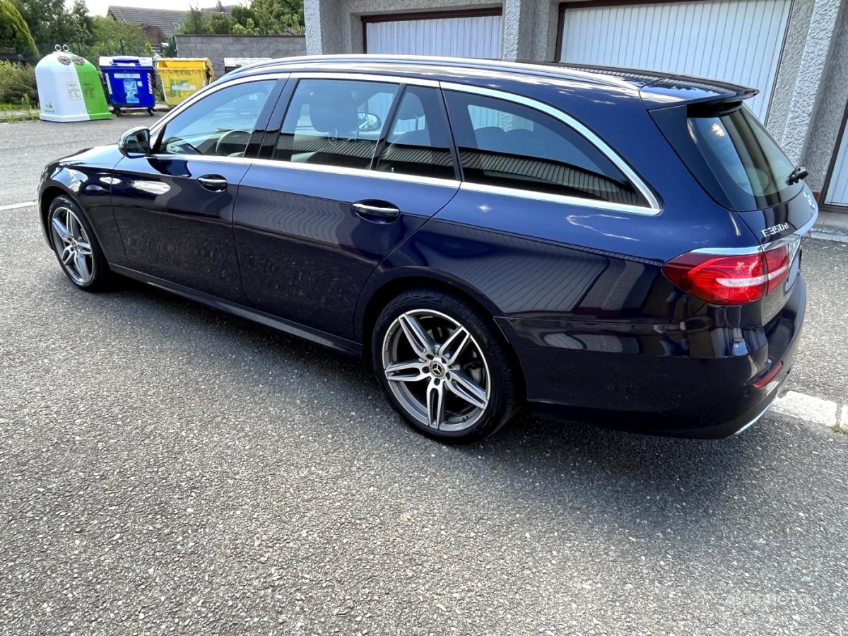 Mercedes-Benz Třídy E, 2017 - pohled č. 3