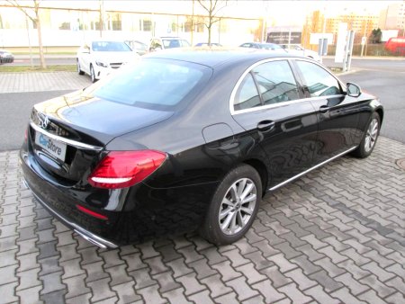 Mercedes-Benz Třídy E, 2017 - pohled č. 5