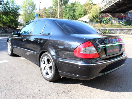 Mercedes-Benz Třídy E, 2006 - pohled č. 4