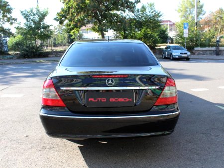 Mercedes-Benz Třídy E, 2006 - pohled č. 5