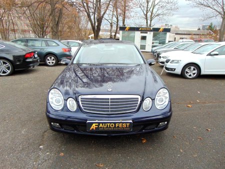 Mercedes-Benz Třídy E, 2005 - pohled č. 3