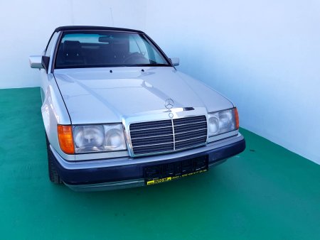Mercedes-Benz Třídy E, 1993 - pohled č. 2