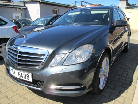 Mercedes-Benz Třídy E, 2012 - pohled č. 3