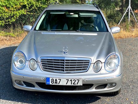 Mercedes-Benz Třídy E, 2003 - pohled č. 3