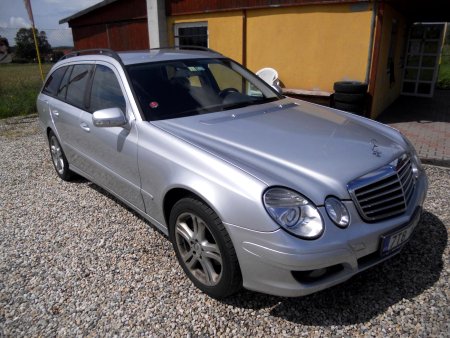 Mercedes-Benz Třídy E, 2008 - pohled č. 3