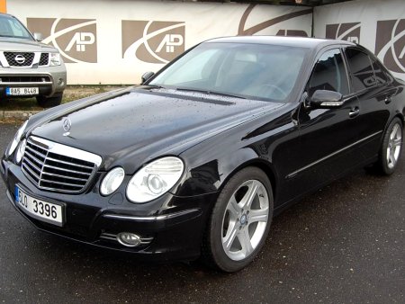 Mercedes-Benz Třídy E, 2008 - pohled č. 2