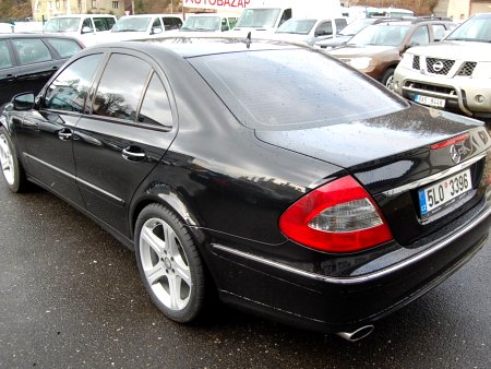 Mercedes-Benz Třídy E, 2008 - pohled č. 3
