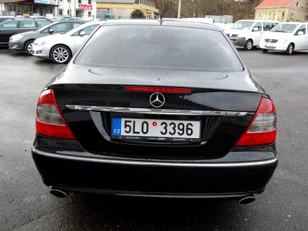 Mercedes-Benz Třídy E, 2008 - pohled č. 5