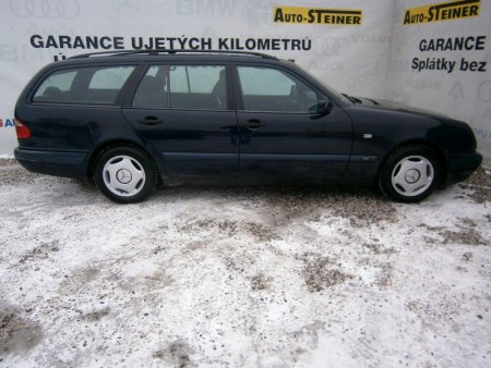 Mercedes-Benz Třídy E, 1998 - pohled č. 4