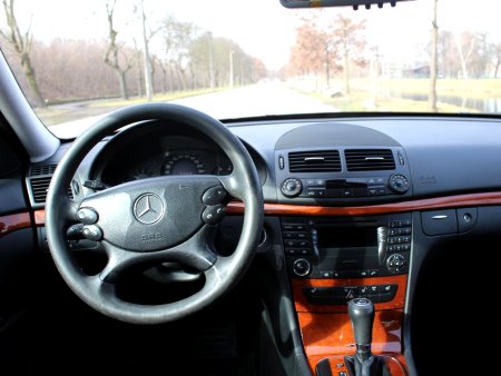 Mercedes-Benz Třídy E, 2008 - pohled č. 12