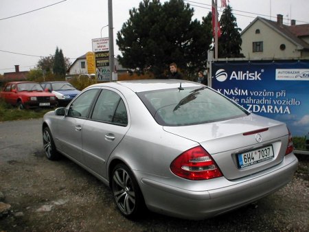 Mercedes-Benz Třídy E, 2002 - pohled č. 5