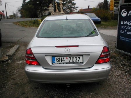 Mercedes-Benz Třídy E, 2002 - pohled č. 6