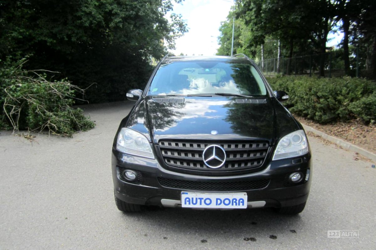Mercedes-Benz Třídy M, 2007 - pohled č. 3