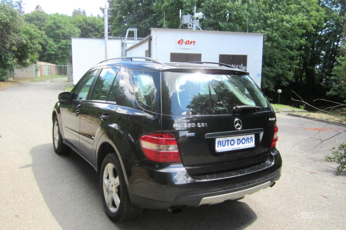 Mercedes-Benz Třídy M, 2007 - pohled č. 5