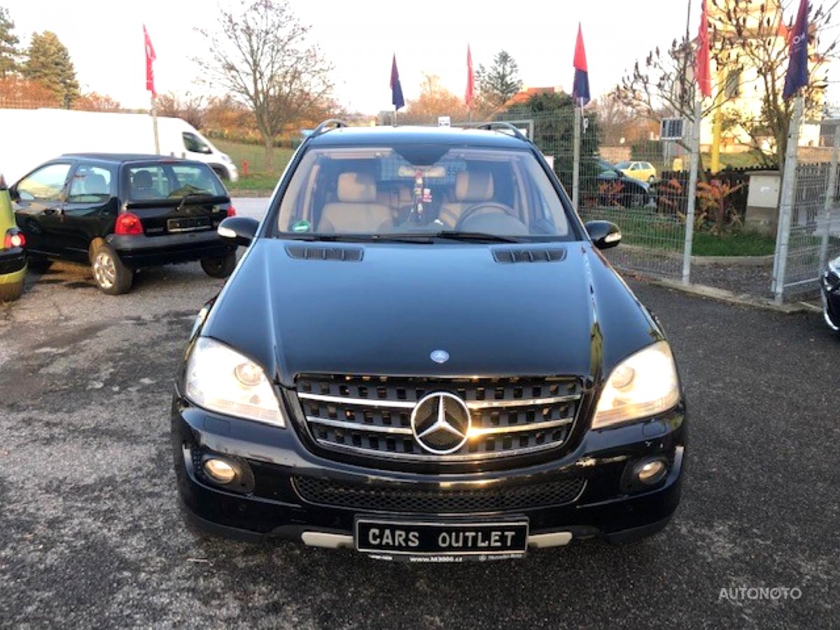 Mercedes-Benz Třídy M, 2006 - pohled č. 2