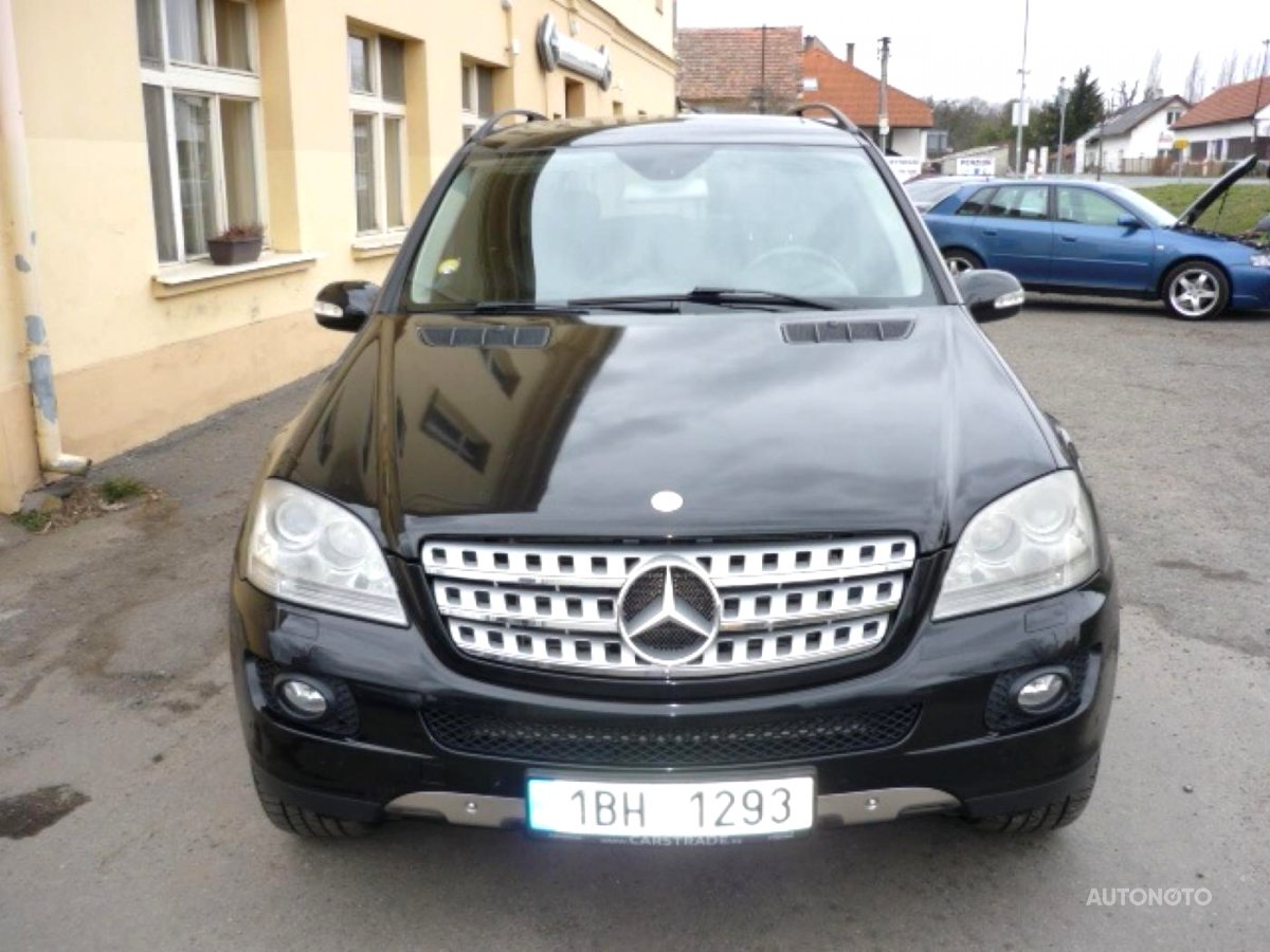 Mercedes-Benz Třídy M, 2006 - pohled č. 3