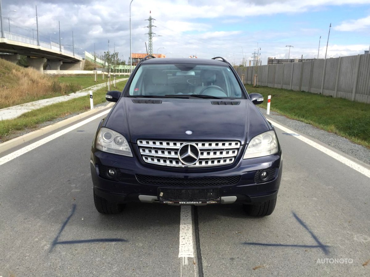 Mercedes-Benz Třídy M, 2006 - pohled č. 2