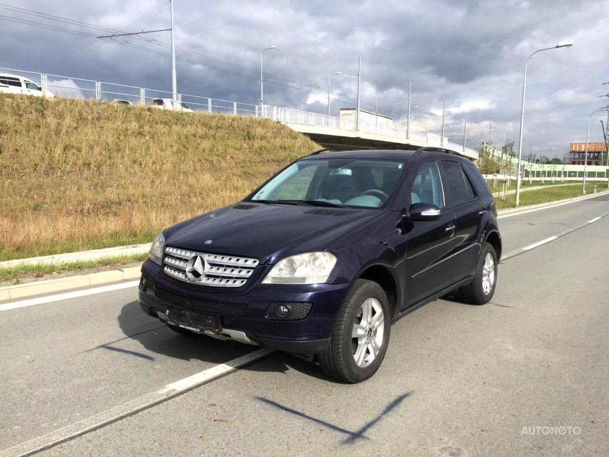 Mercedes-Benz Třídy M, 2006 - pohled č. 3