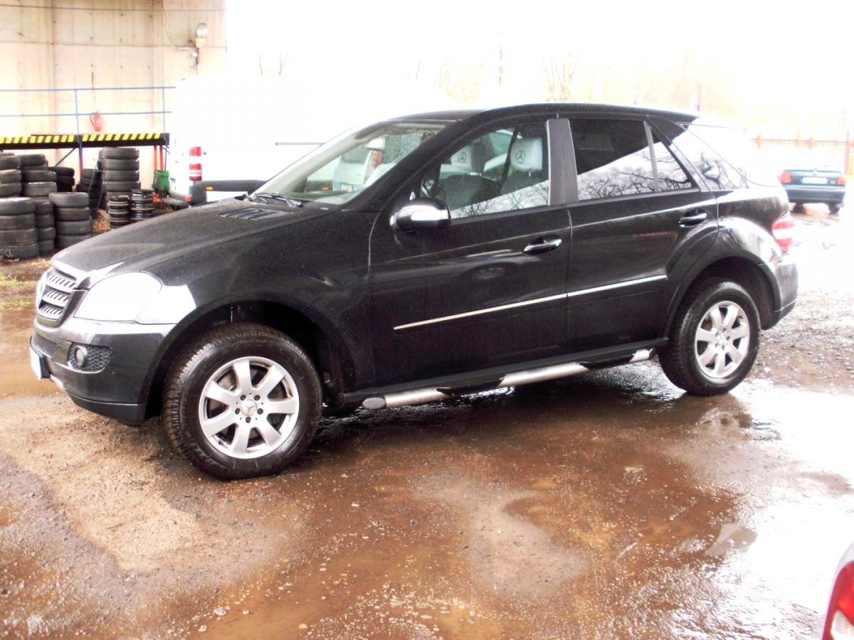 Mercedes-Benz Třídy M, 2006 - pohled č. 3