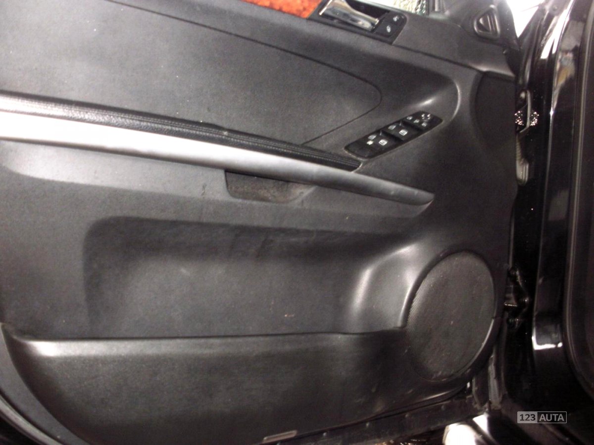 Mercedes-Benz Třídy M, 2006 - pohled č. 5