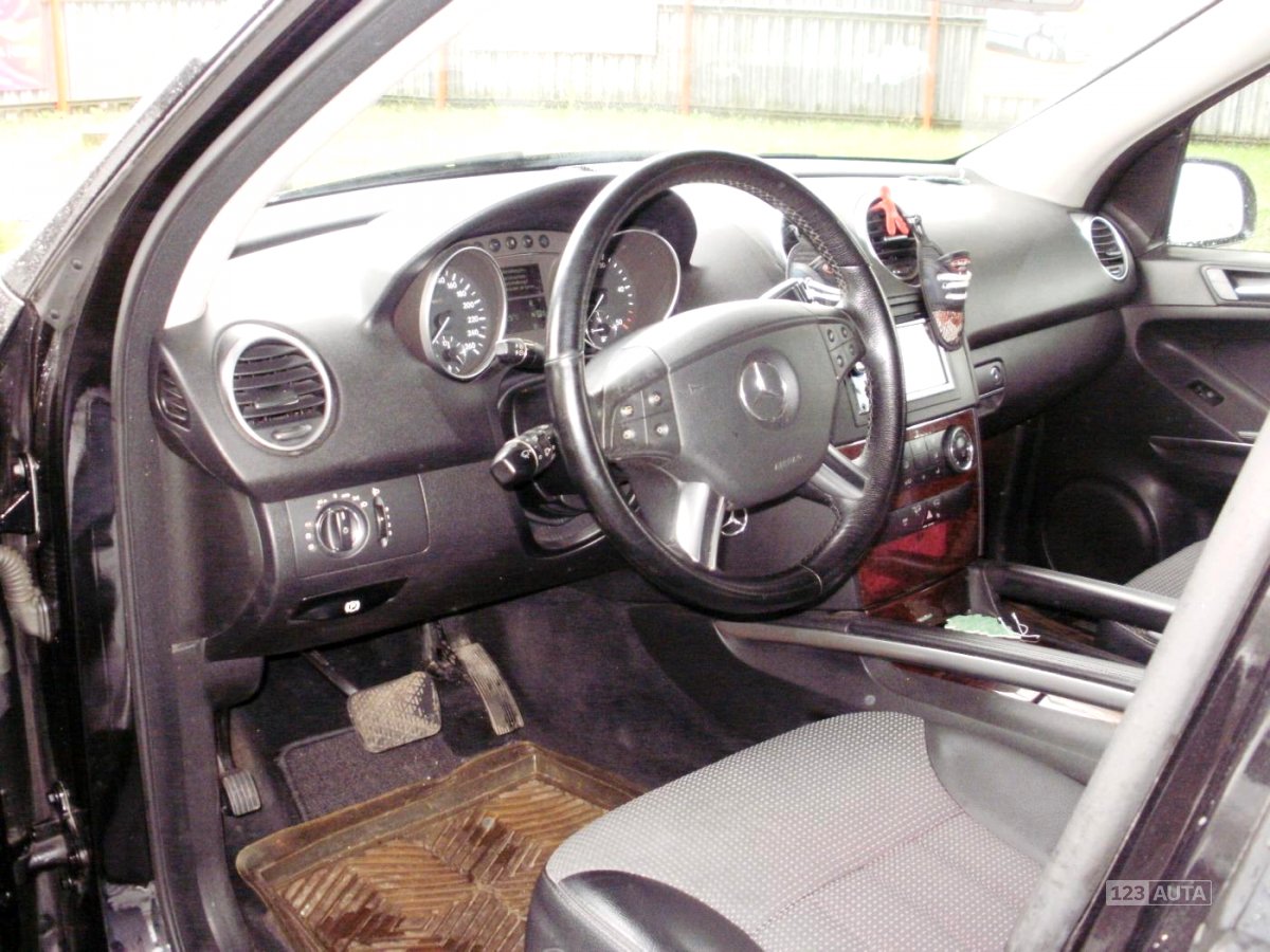 Mercedes-Benz Třídy M, 2006 - pohled č. 7